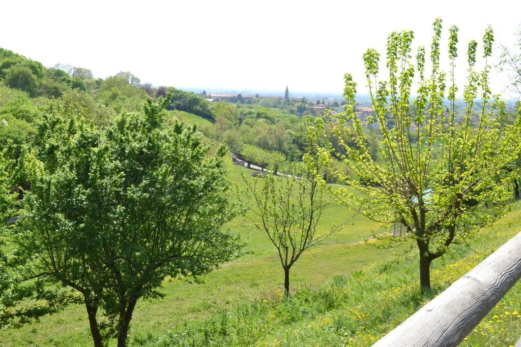 Casale La Rocchetta Bed & Breakfast ลูนิโก ภายนอก รูปภาพ