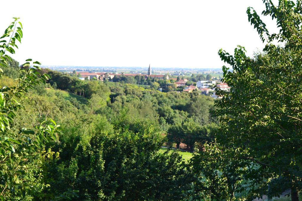Casale La Rocchetta Bed & Breakfast ลูนิโก ภายนอก รูปภาพ