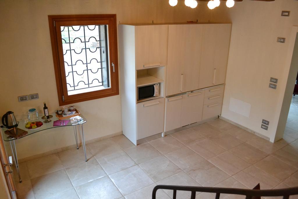 Casale La Rocchetta Bed & Breakfast ลูนิโก ภายนอก รูปภาพ
