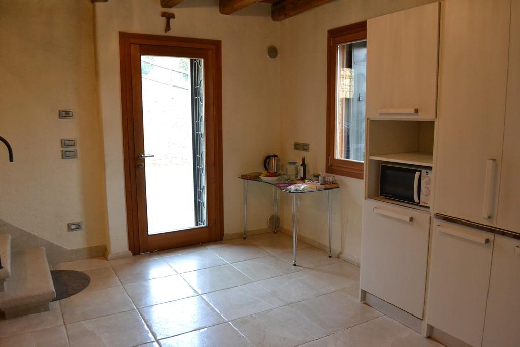 Casale La Rocchetta Bed & Breakfast ลูนิโก ภายนอก รูปภาพ