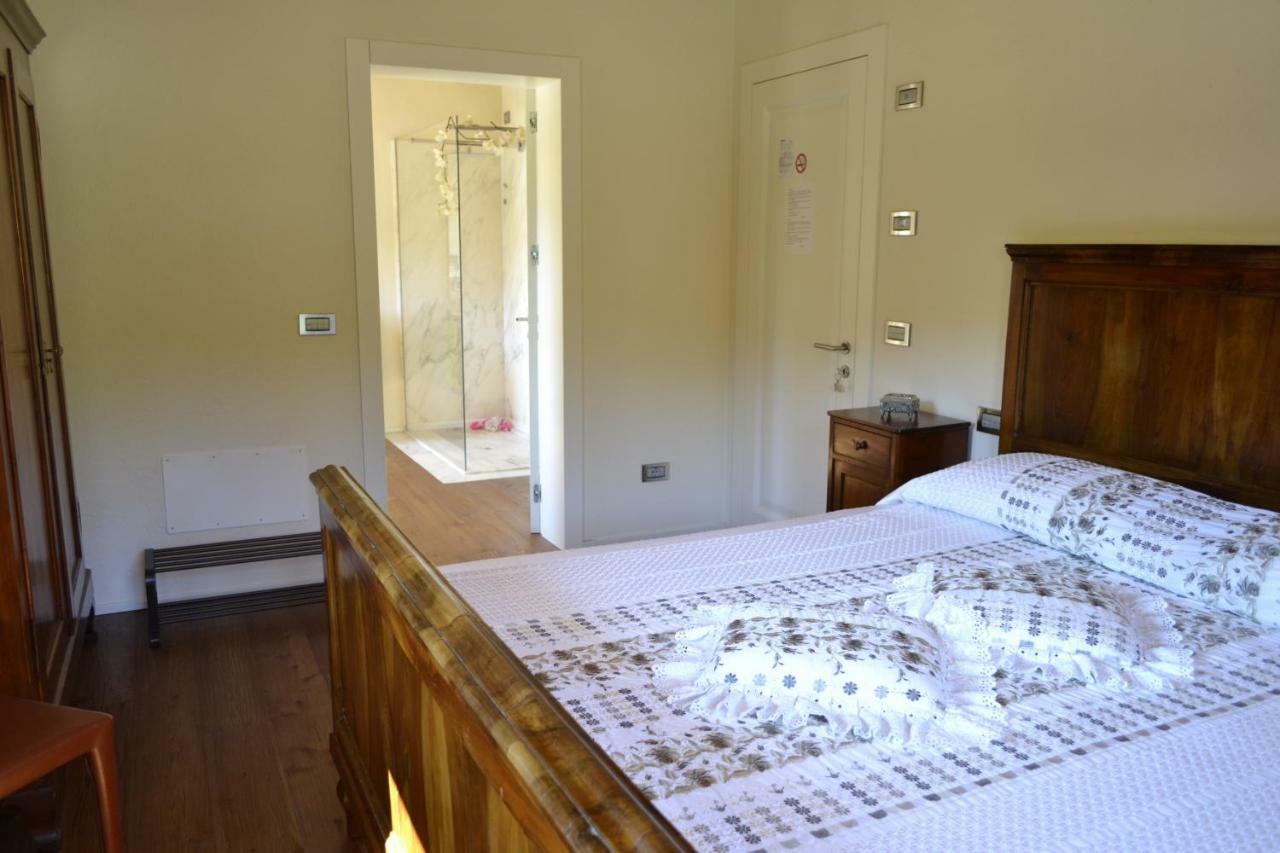 Casale La Rocchetta Bed & Breakfast ลูนิโก ภายนอก รูปภาพ