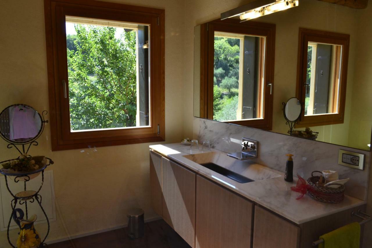 Casale La Rocchetta Bed & Breakfast ลูนิโก ภายนอก รูปภาพ
